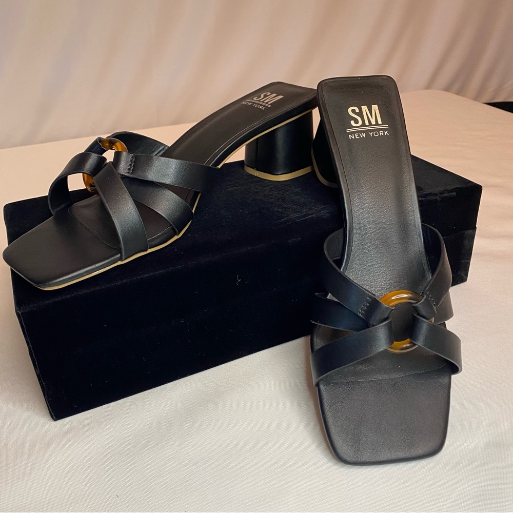 NWOT. SM New York, black open toed sandals women’s size 10 medium style Jordan